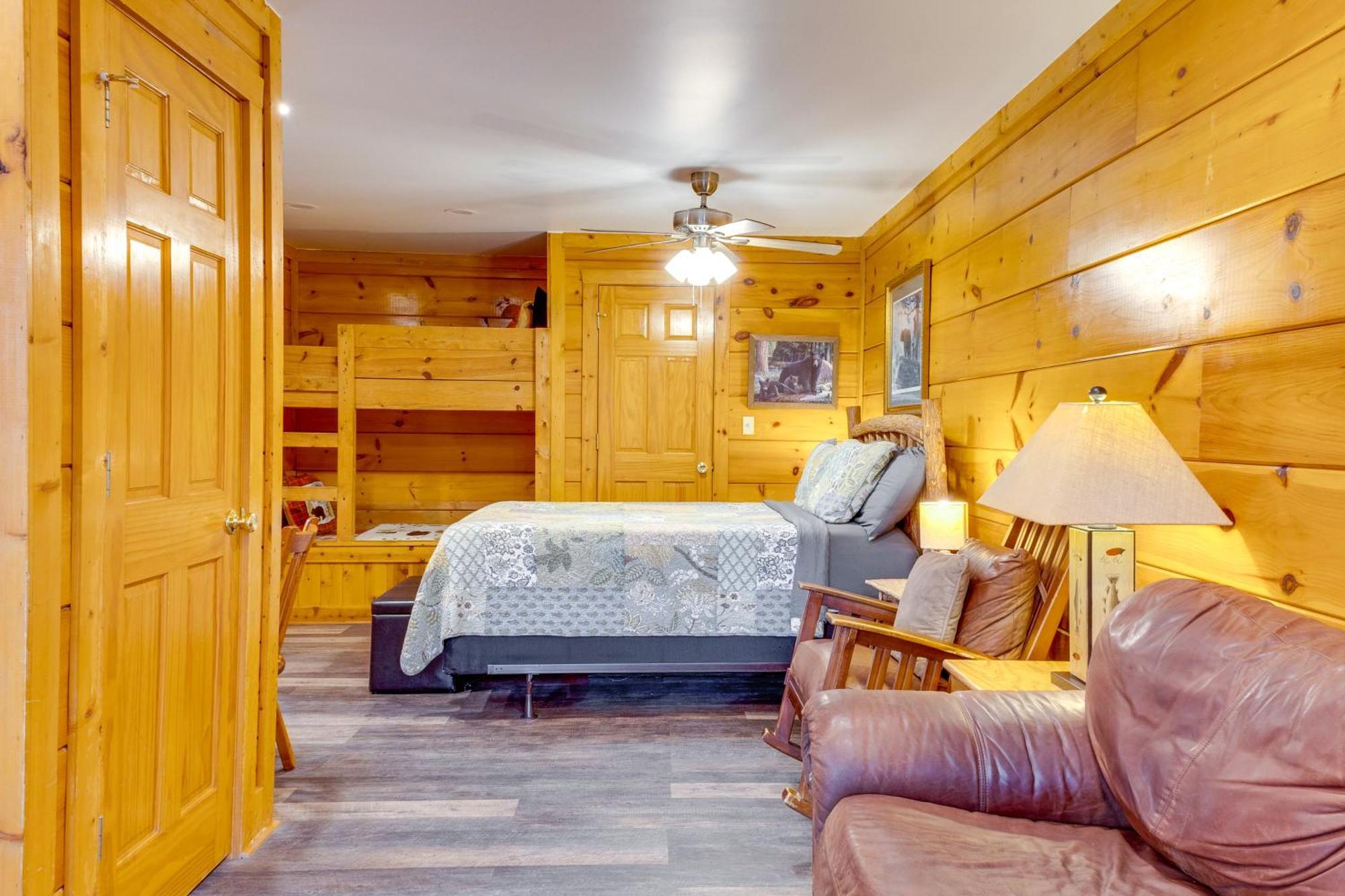 Pigeon Forge Resort Studio Cabin On Dollywood Ln! Buitenkant foto